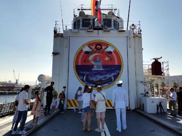 TCSG Umut korveti, Zafer günü İzmir'de ziyarete açıldı