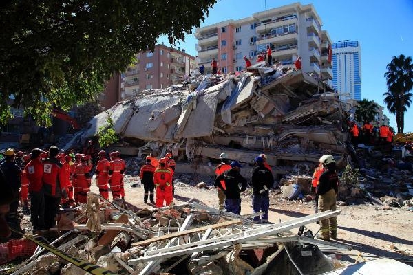 17 kişinin öldüğü apartman ile ilgili davada gerginlik