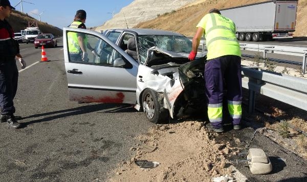 190 km hız ve sonu: 2 ölü, 7 yaralı