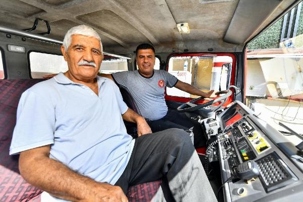 40 yıl itfaiyecilik yaptılar, o günleri gençlere anlattılar