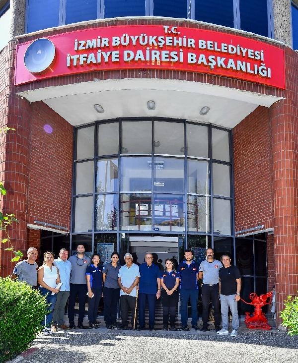40 yıl itfaiyecilik yaptılar, o günleri gençlere anlattılar