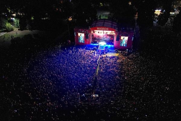 92. İzmir Enternasyonal Fuarı'nda müzik durmuyor