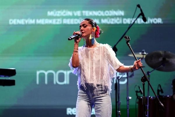 92'nci İzmir Enternasyonal Fuarı'nda konserler sürüyor