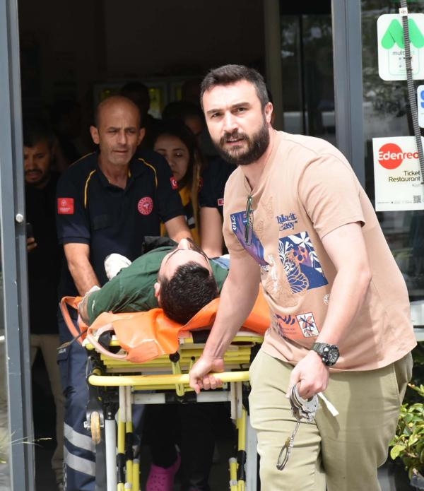 Adliye önündeki çatışmaya 21 gözaltı
