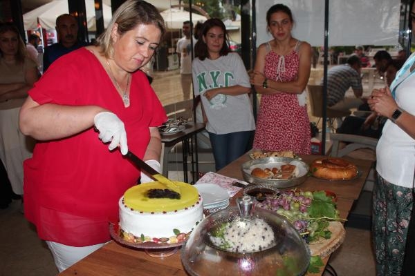 Alaşehir'de üzümlü lezzetler yarıştı