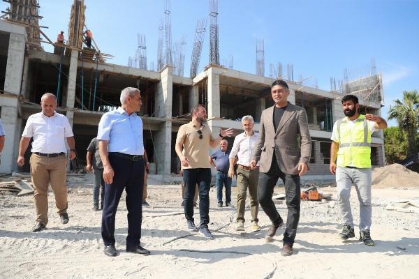 Aliağa Şehit O. Özgür Çevik Anadolu Lisesi'nde inşaat sürüyor