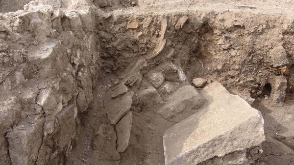 Assos Antik Kenti'nde bulunan 1800 yıllık kaplar, gündelik yaşama ışık tutuyor