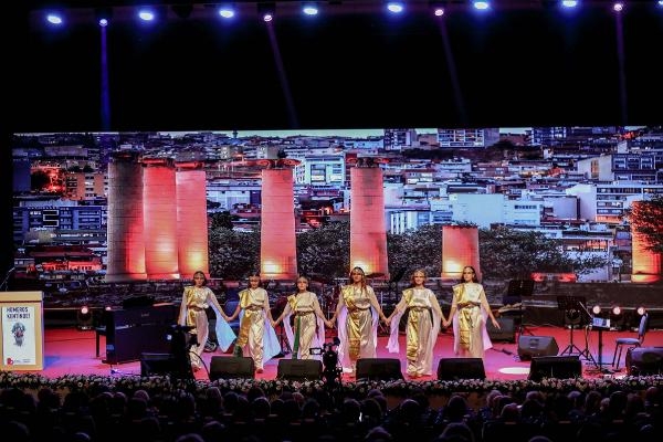Bayraklı'da muhteşem festival!