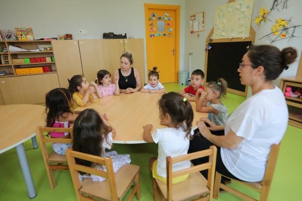 Bayraklı'nın anaokullarında ilk kez okulla tanıştılar
