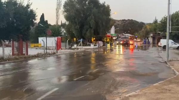Bodrum'da su isale hattı böyle patladı