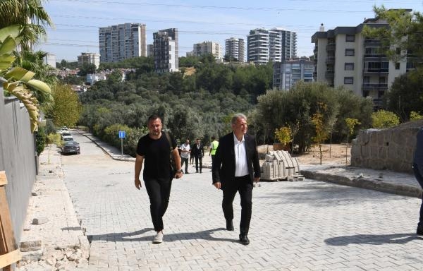 Bornova Belediye Başkanı İduğ, yol çalışmalarını inceledi