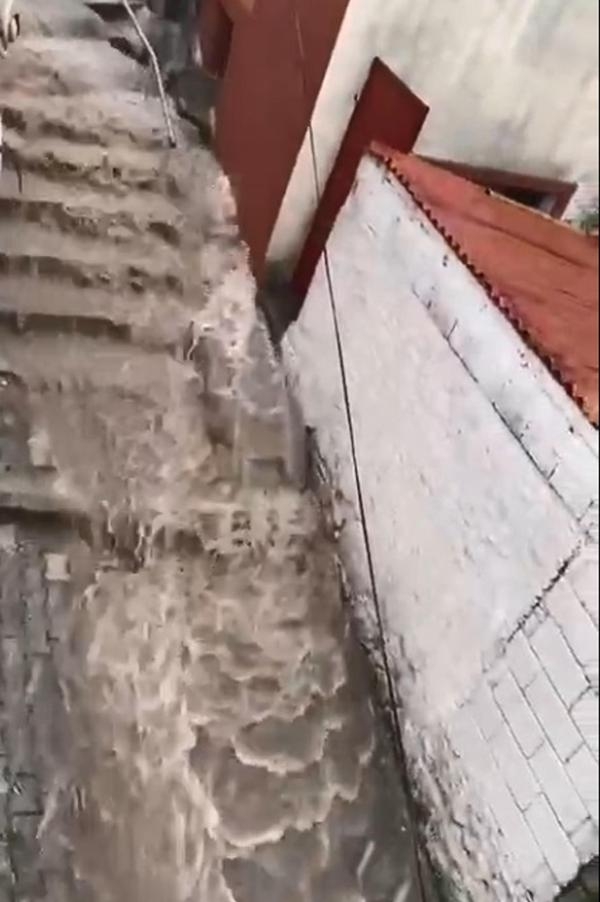 Çanakkale'de sağanak etkili oldu