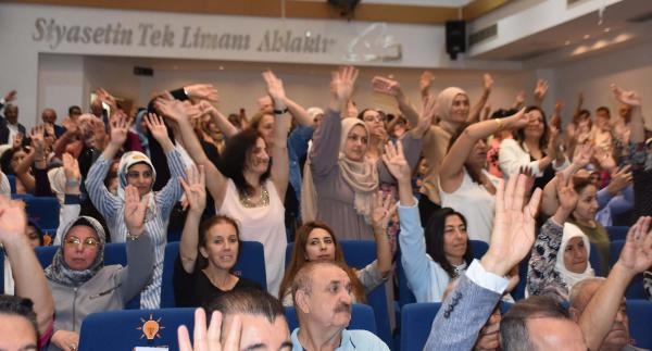 Cumhurbaşkanı Yardımcısı Yılmaz, İzmir'de