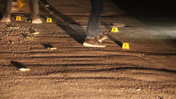 İzmir'de dehşet! Sokakta karşılaştı, kurşun yağdırdı