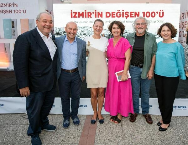 İzmir'in 100 yıllık külliyatı, 52 yazarla kitaplaştırıldı