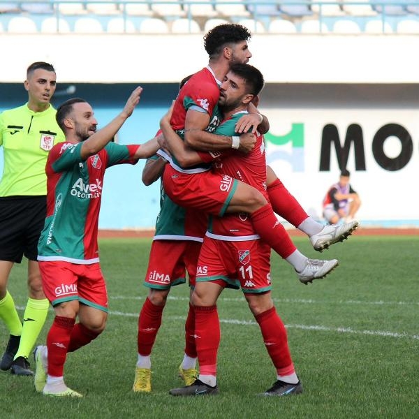 Karşıyaka'dan müthiş üçlük