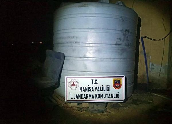 Manisa'da 2 bin 500 litre kaçak akaryakıt ele geçirildi