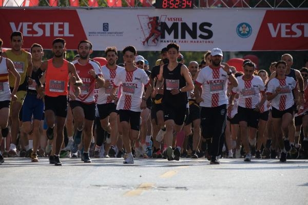 Maraton koşarken kalp krizinden hayatını kaybetti