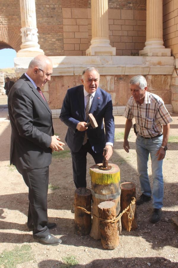 Paranın ilk basıldığı yerde para politikalarını konuştular