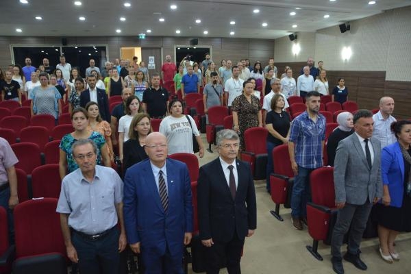 Prof. Dr. Arı, 101'inci yıl dönümünde '9 Eylül İzmir'in Kurtuluşu'nu anlattı
