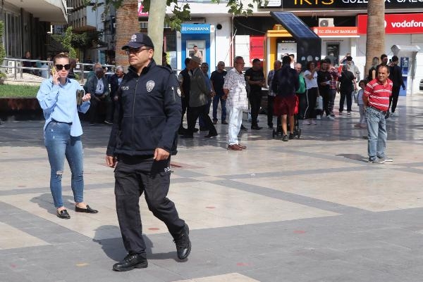 Destici'nin Denizli ziyaretinde 'şüpheli sefer tası' fünyeyle patladıldı
