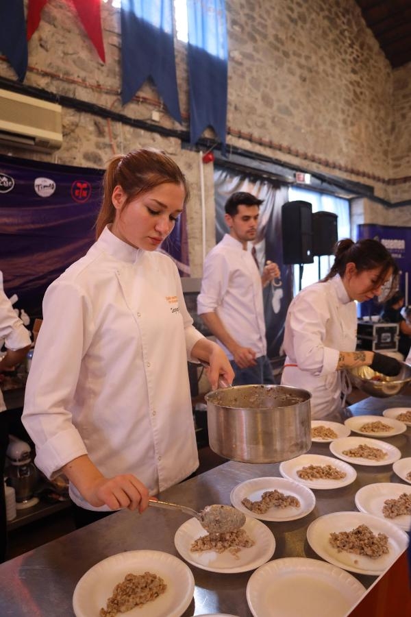 GURMEFEST'e lezzet kattılar