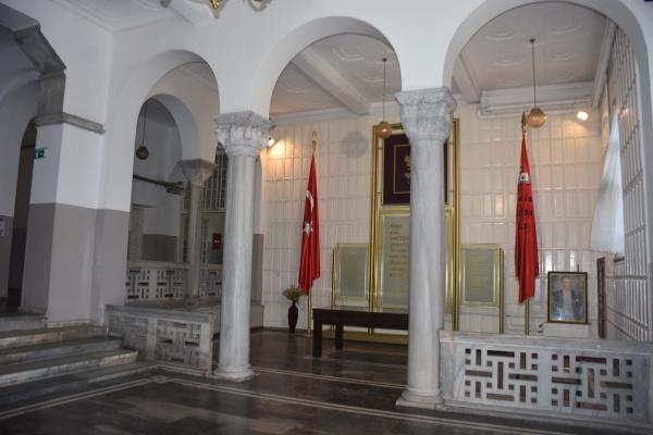 İzmir'in 100 yıllık eğitim tarihi! Yapımında 6 bin asker çalıştı