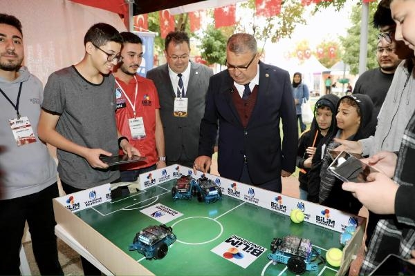 Manisa Bilim Şenliği başladı