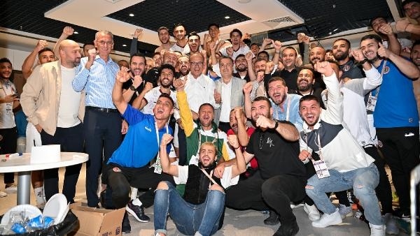 Turgutluspor bayram yaptı