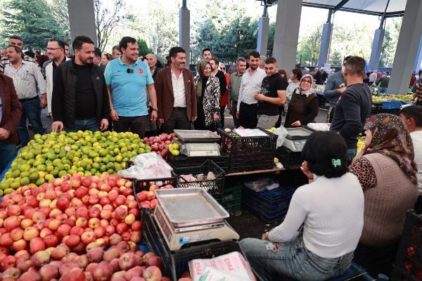 Uşak Belediye Başkanı Çakın'dan Şekerevleri Kapalı Pazar Yeri ziyareti