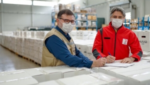 MÜSİAD'dan koli koli yardım
