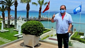 Çeşme'de mavi bayrağı göndere çekip hizmete başladılar