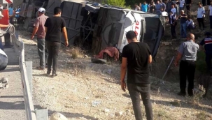 Askerlerimizi taşıyan otobüs devrildi: 4'ü şehit 6 can kaybı ve yaralılarımız var