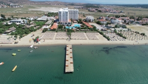 Hem mavi bayrağı. hem güvenli turizm belgesi var