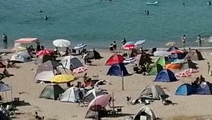 Plajda çadırkent!
