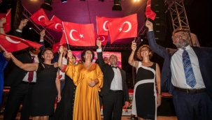 "9 Eylül bir halkın özgürlük hikayesidir"