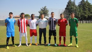 Balıkesirspor yeni sezon formalarını tanıttı