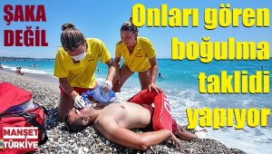 Sahilde bu kızları görenler denemek için boğulma taklidi yapıyor