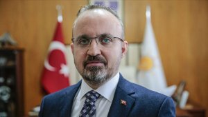Turan, CHP'li vekillerin istifasını değerlendirdi
