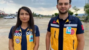 112 acil servis görevlileri anne ve bebeği kurtarışlarını anlattı