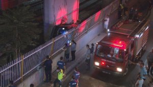 İzmir'de araç viyadükten tren yoluna uçtu: 1 ölü, 5 yaralı