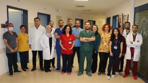 15 saatte peş peşe 3 böbrek nakli yaptılar