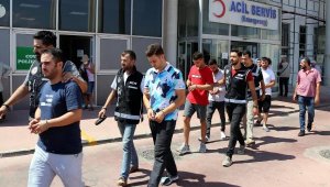 Yunanistan'a kaçmaya çalışan 5 FETÖ şüphelisi yakalandı