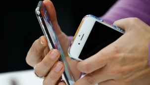 Cep telefonu gümrük zammı iptal edildi