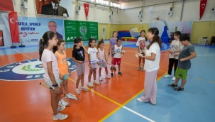 Gaziemir’de spor zamanı! Belediye 10 dalda kurs düzenledi