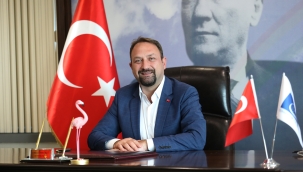 Çiğli Belediyesi 3 Bin 900 Öğretmene Nutuk Hediye Etti