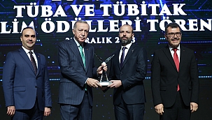 İzmir Ekonomili profesöre ‘TÜBİTAK’ gururu