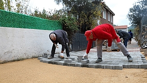 Kuyucak Mahallesi’nde kilit parke çalışmaları devam ediyor