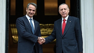 Yunanistan Başbakanı Miçotakis açıkladı: Türklere 7 günlük kapıda vize