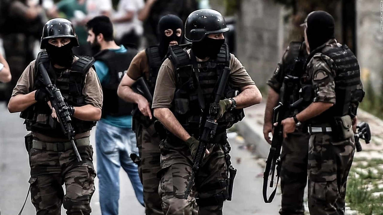 “Kalkan-8” Operasyonlarında 37 Göçmen Kaçakçılığı Organizatörü yakalandı
